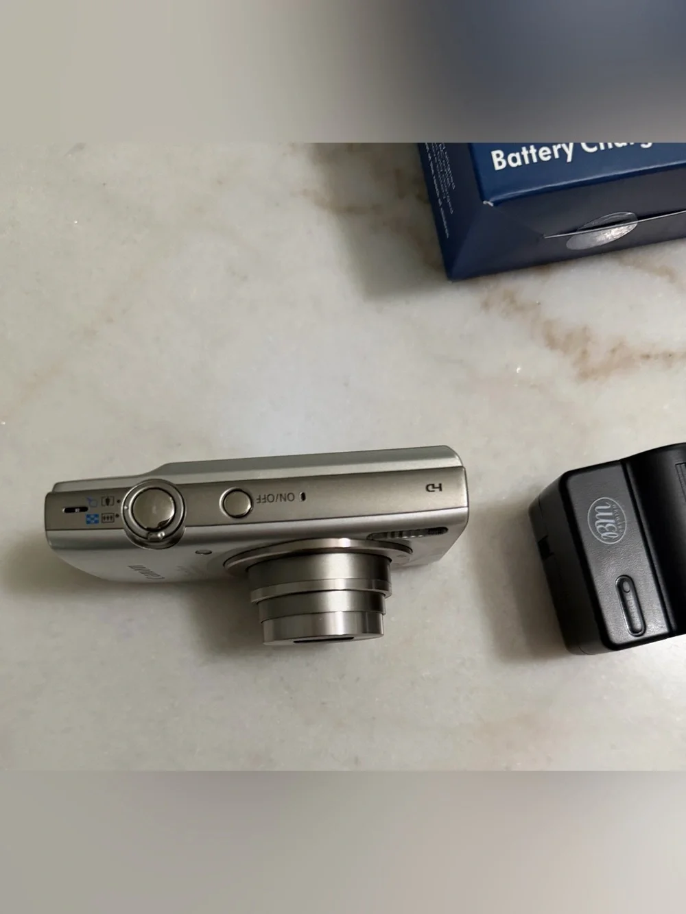 Canon PowerShot ELPH 180 Silver Digital Camera 20MP 8x Zoom - Bundle Tested